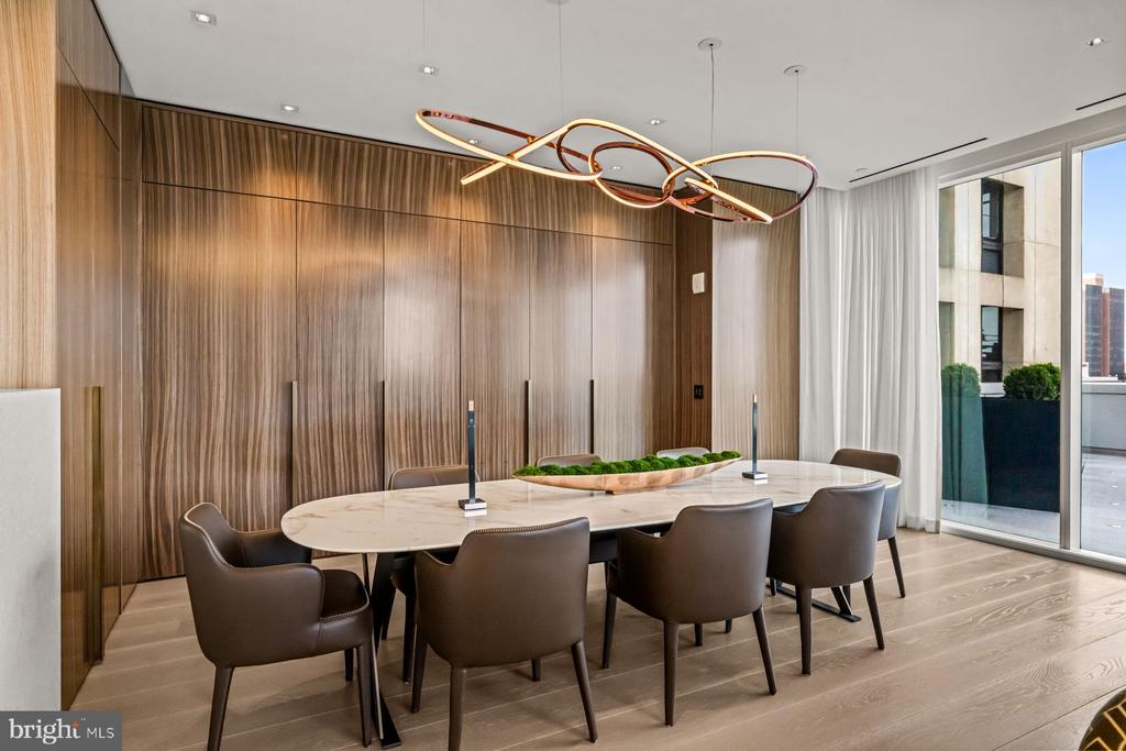 500 WALNUT STREET Unit: 1300