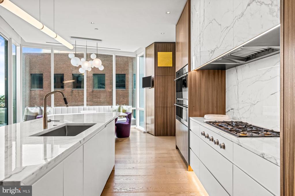 500 WALNUT STREET Unit: 1300