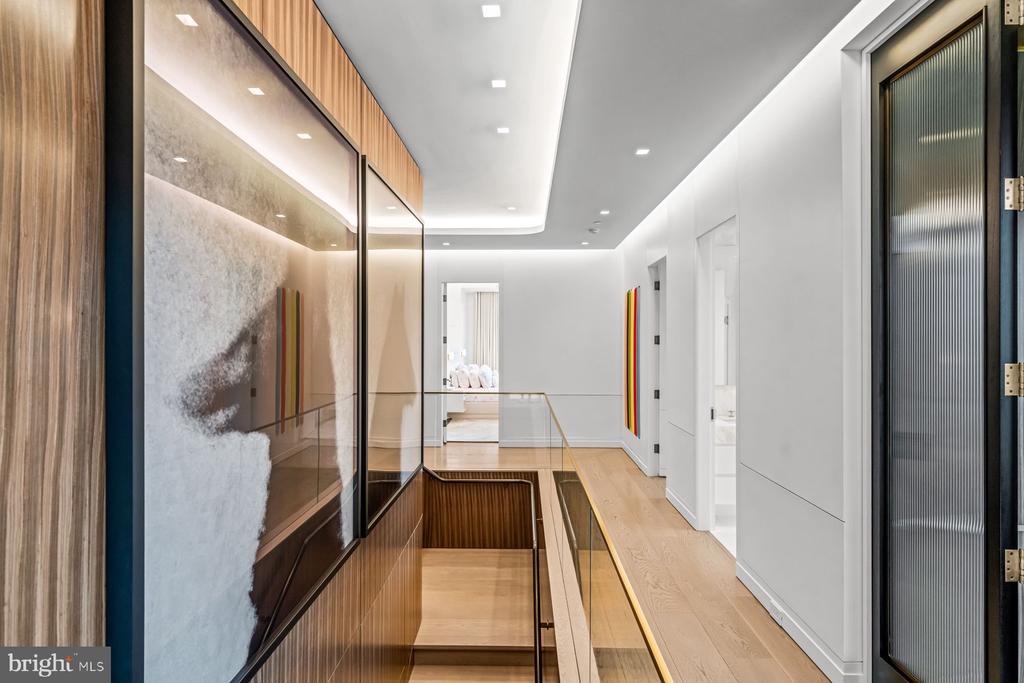 500 WALNUT STREET Unit: 1300