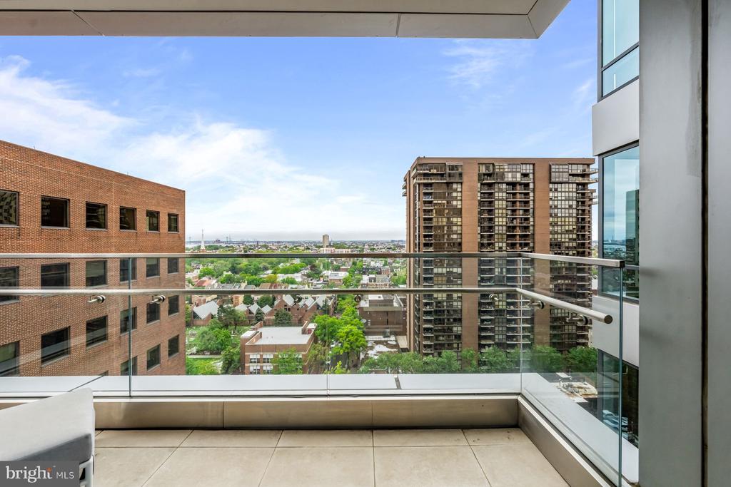500 WALNUT STREET Unit: 1300