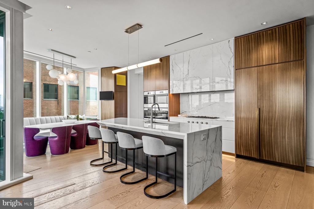 500 WALNUT STREET Unit: 1300