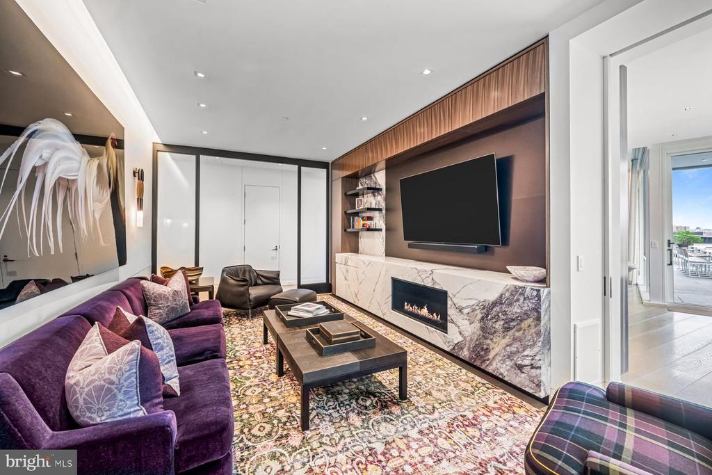 500 WALNUT STREET Unit: 1300