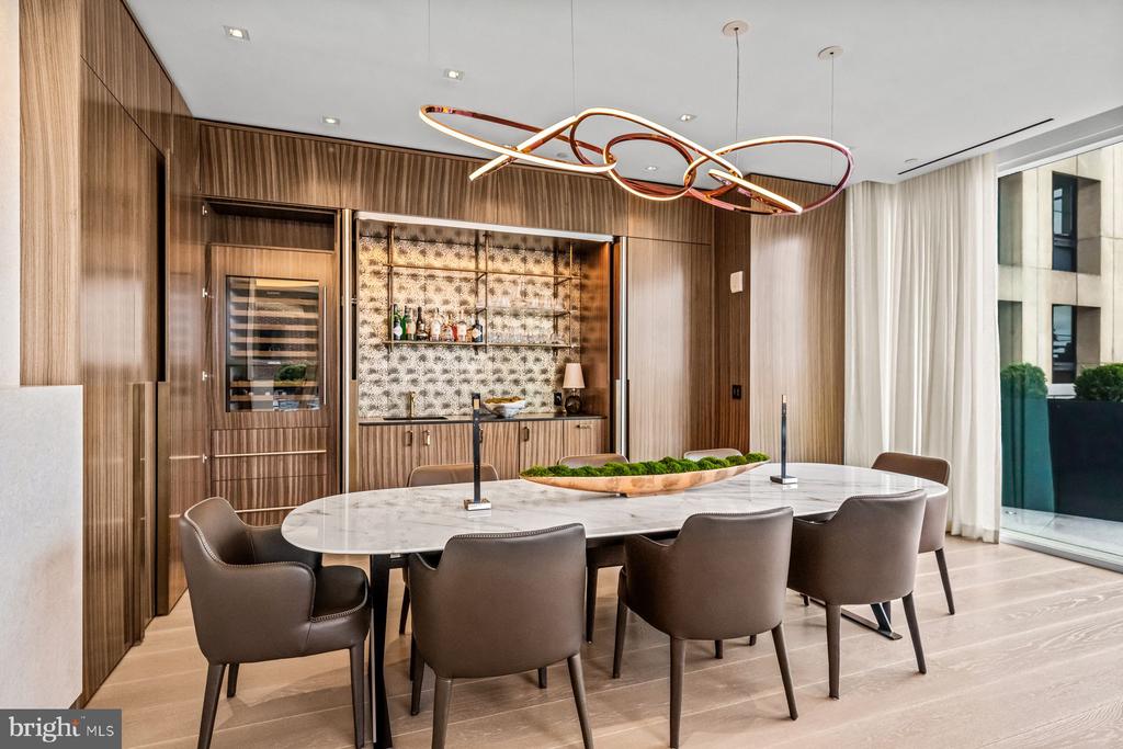 500 WALNUT STREET Unit: 1300