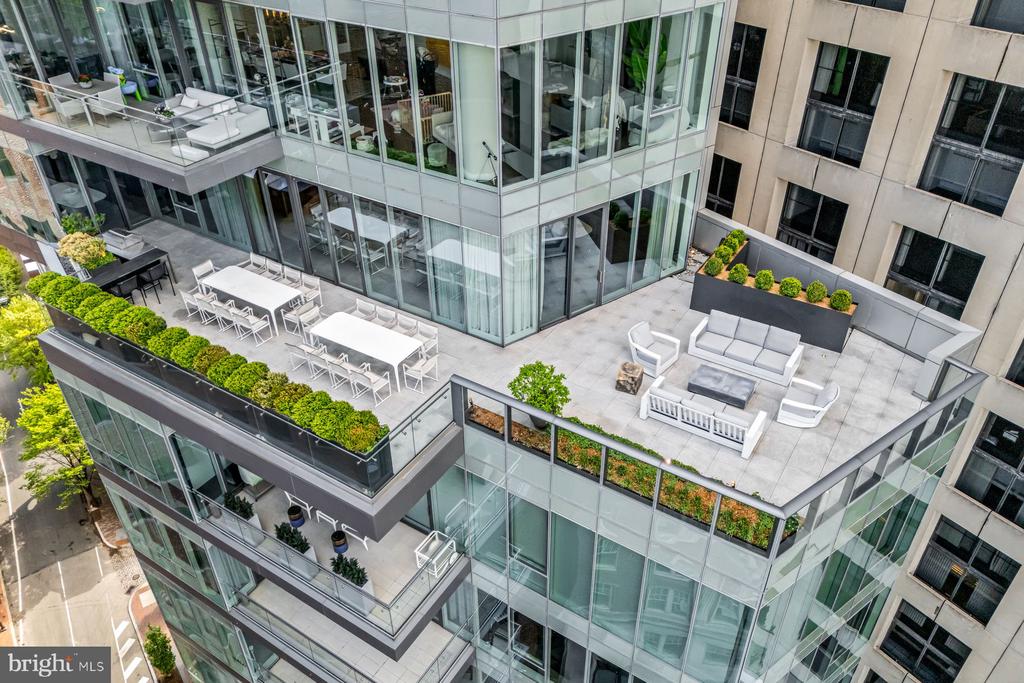 500 WALNUT STREET Unit: 1300