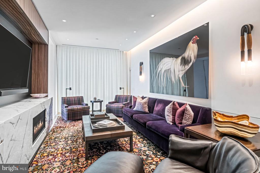 500 WALNUT STREET Unit: 1300