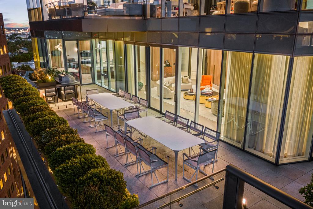 500 WALNUT STREET Unit: 1300