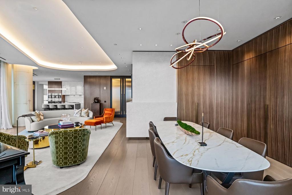 500 WALNUT STREET Unit: 1300