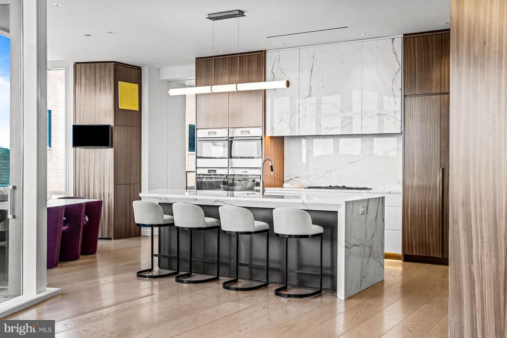 500 WALNUT STREET Unit: 1300