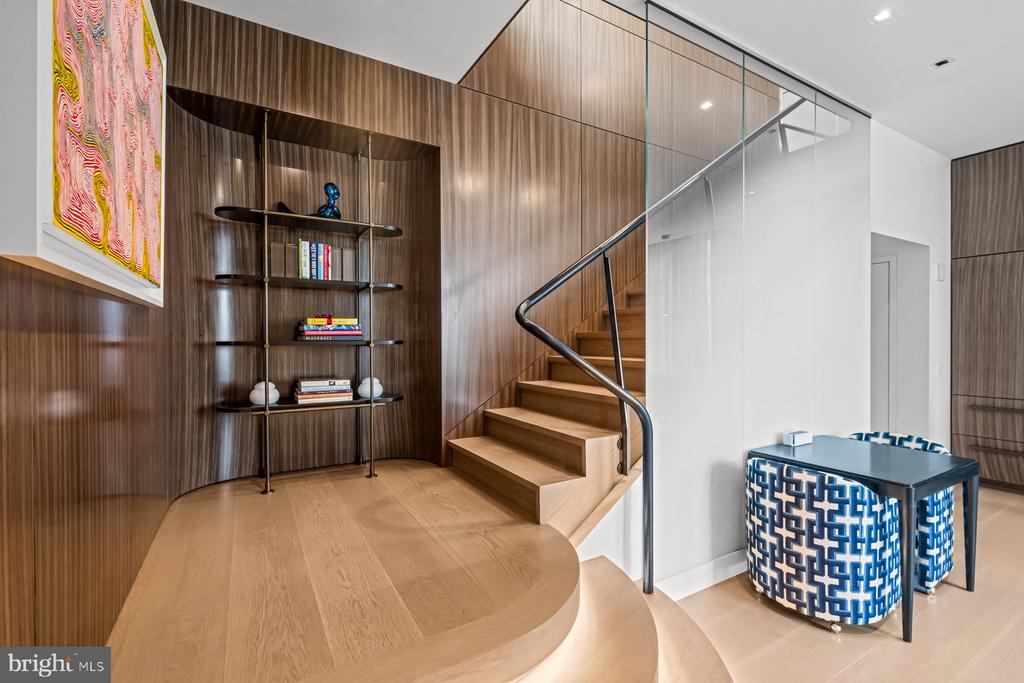 500 WALNUT STREET Unit: 1300