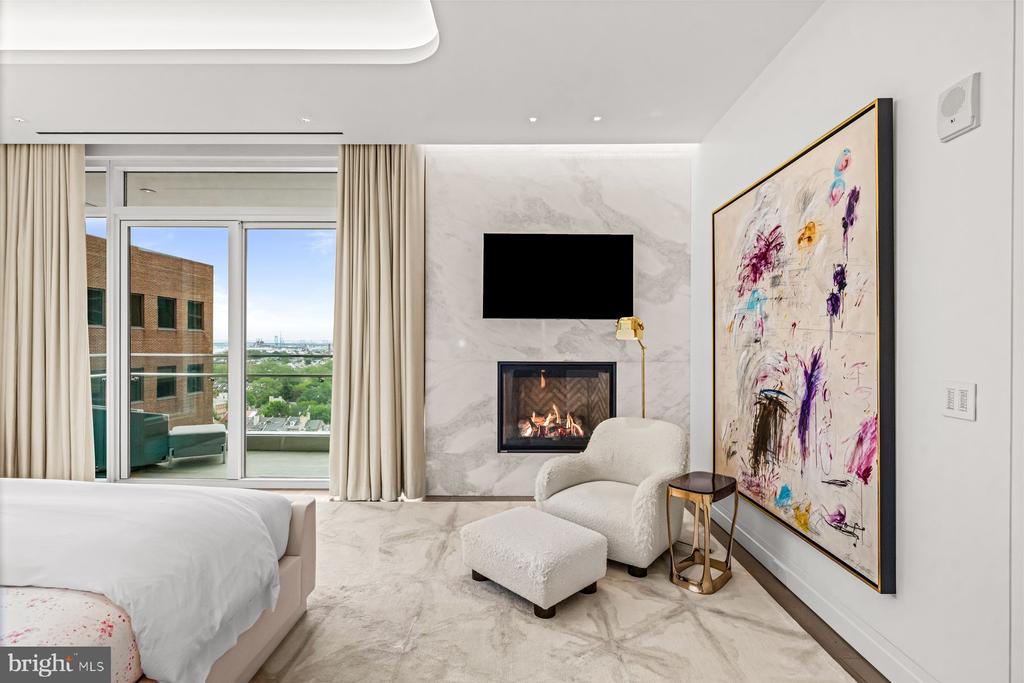 500 WALNUT STREET Unit: 1300