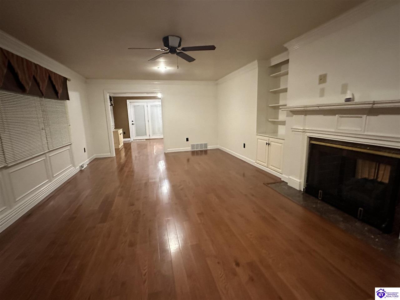 411 Lakeview Drive