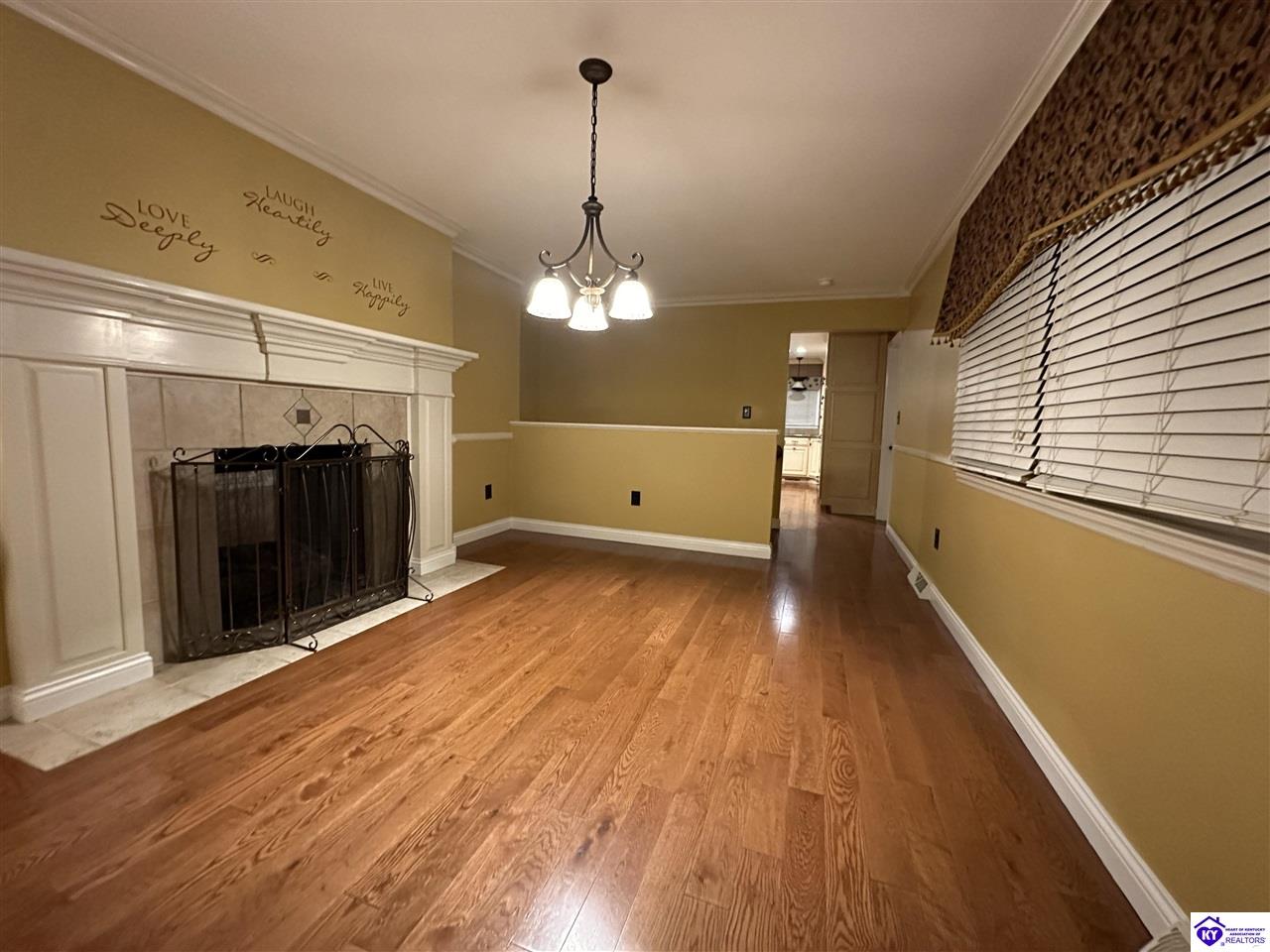 411 Lakeview Drive