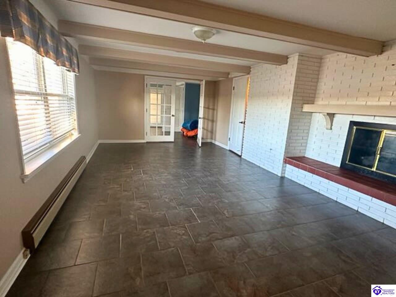 411 Lakeview Drive