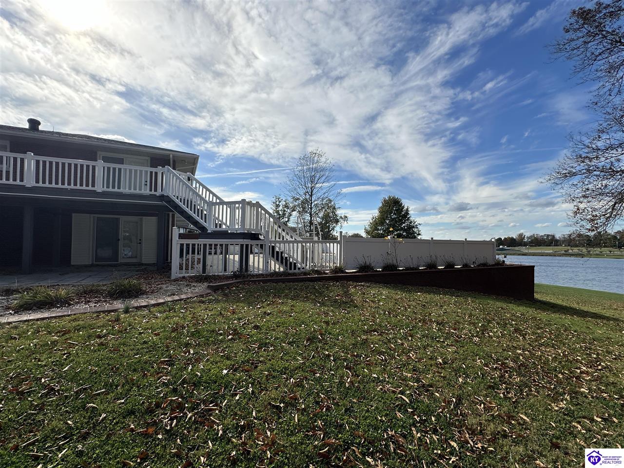 411 Lakeview Drive