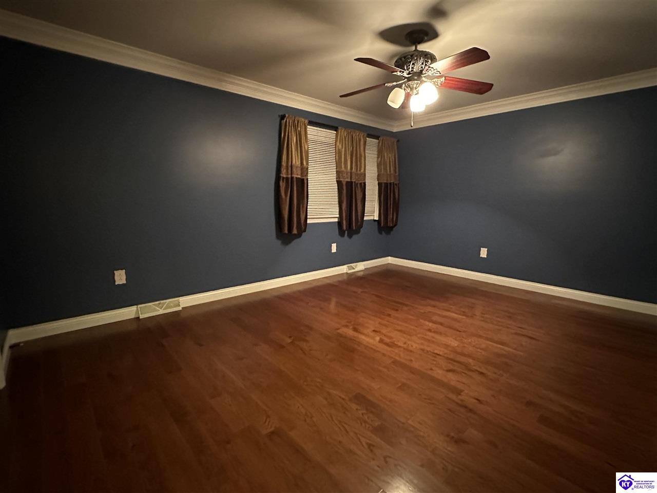 411 Lakeview Drive
