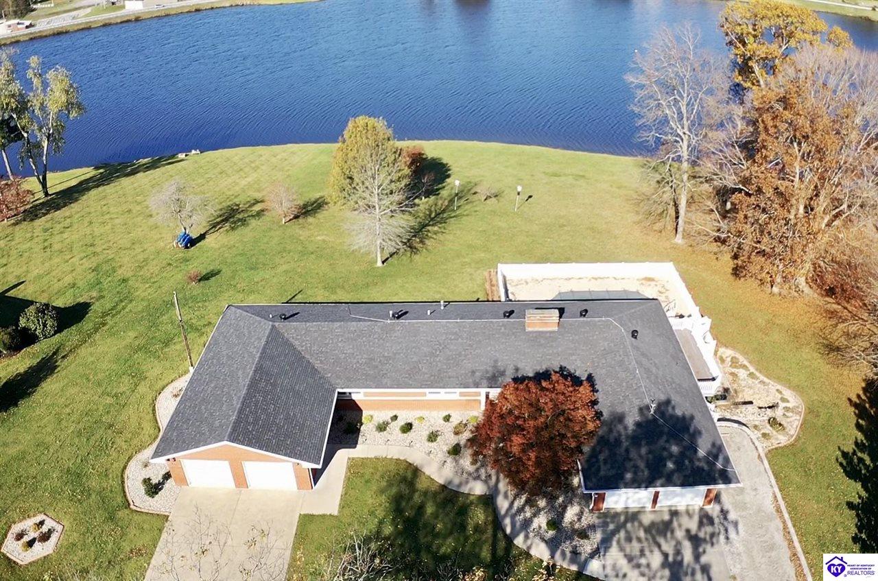 411 Lakeview Drive