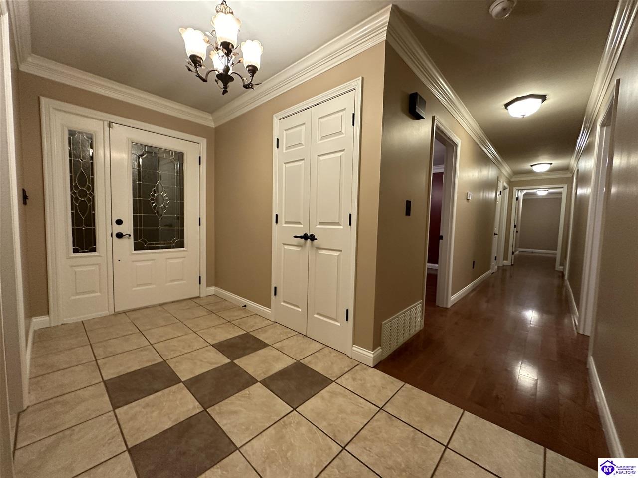411 Lakeview Drive