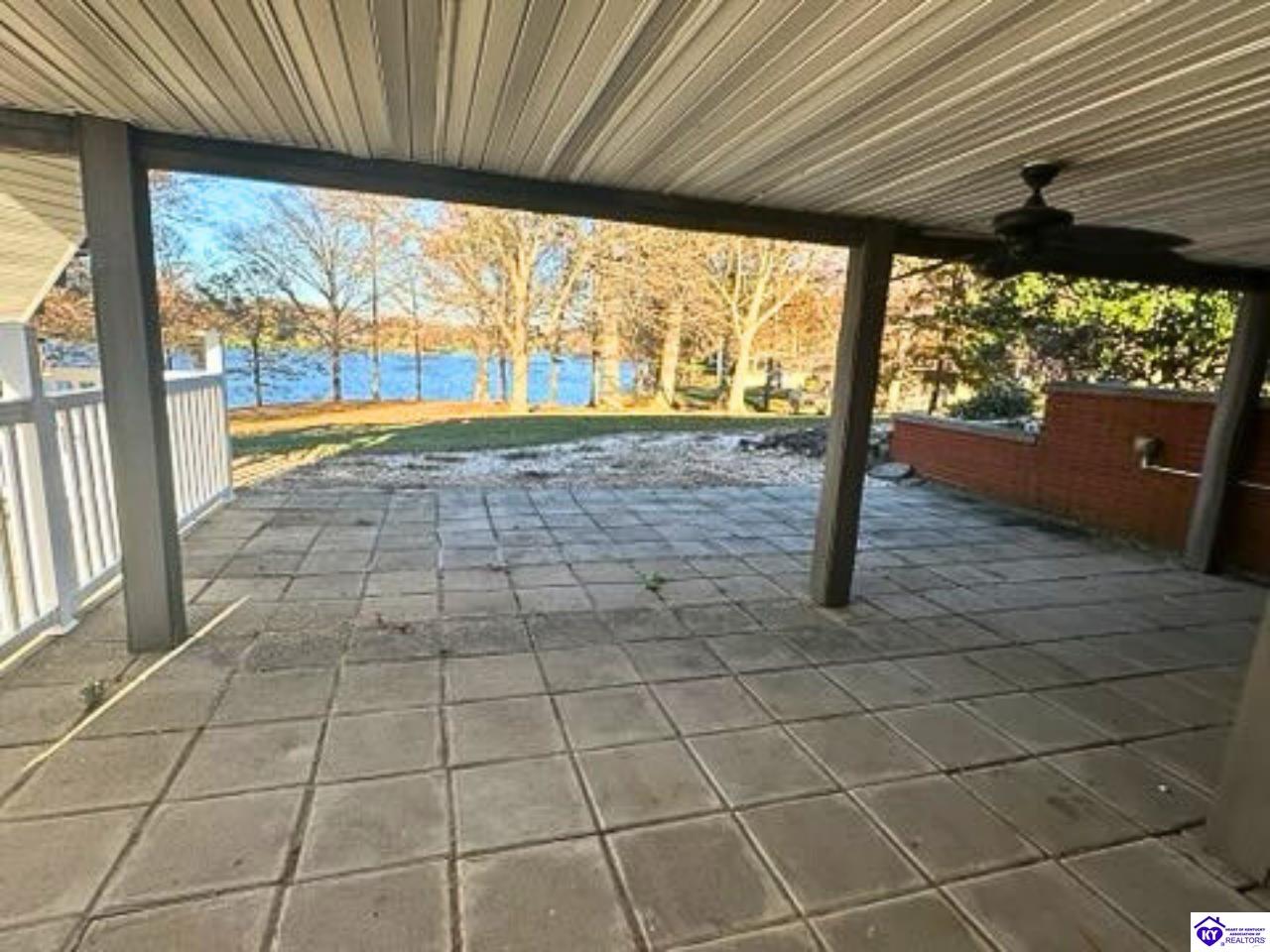 411 Lakeview Drive