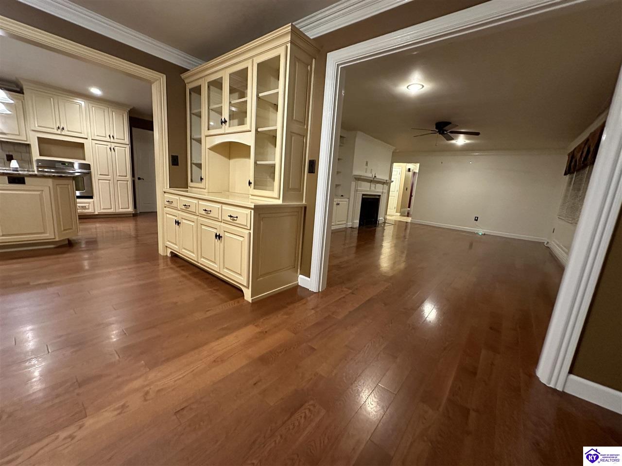 411 Lakeview Drive