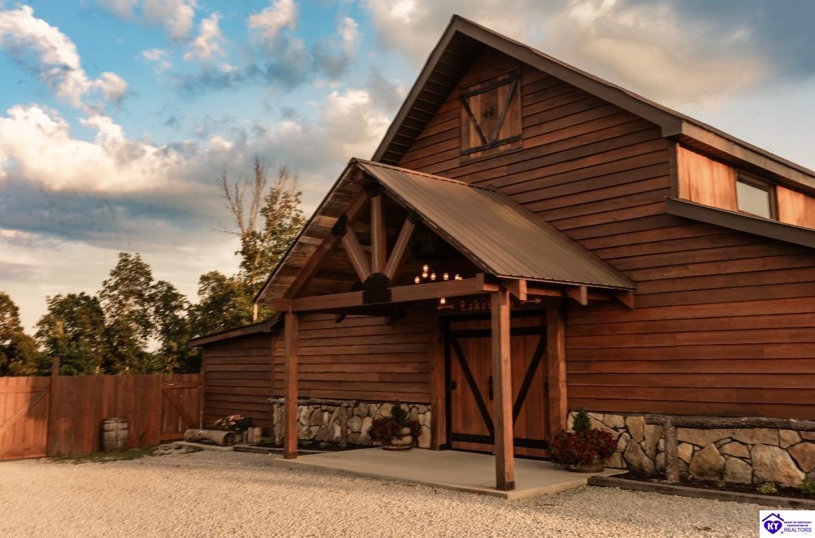 2385 Pikes Ridge Road