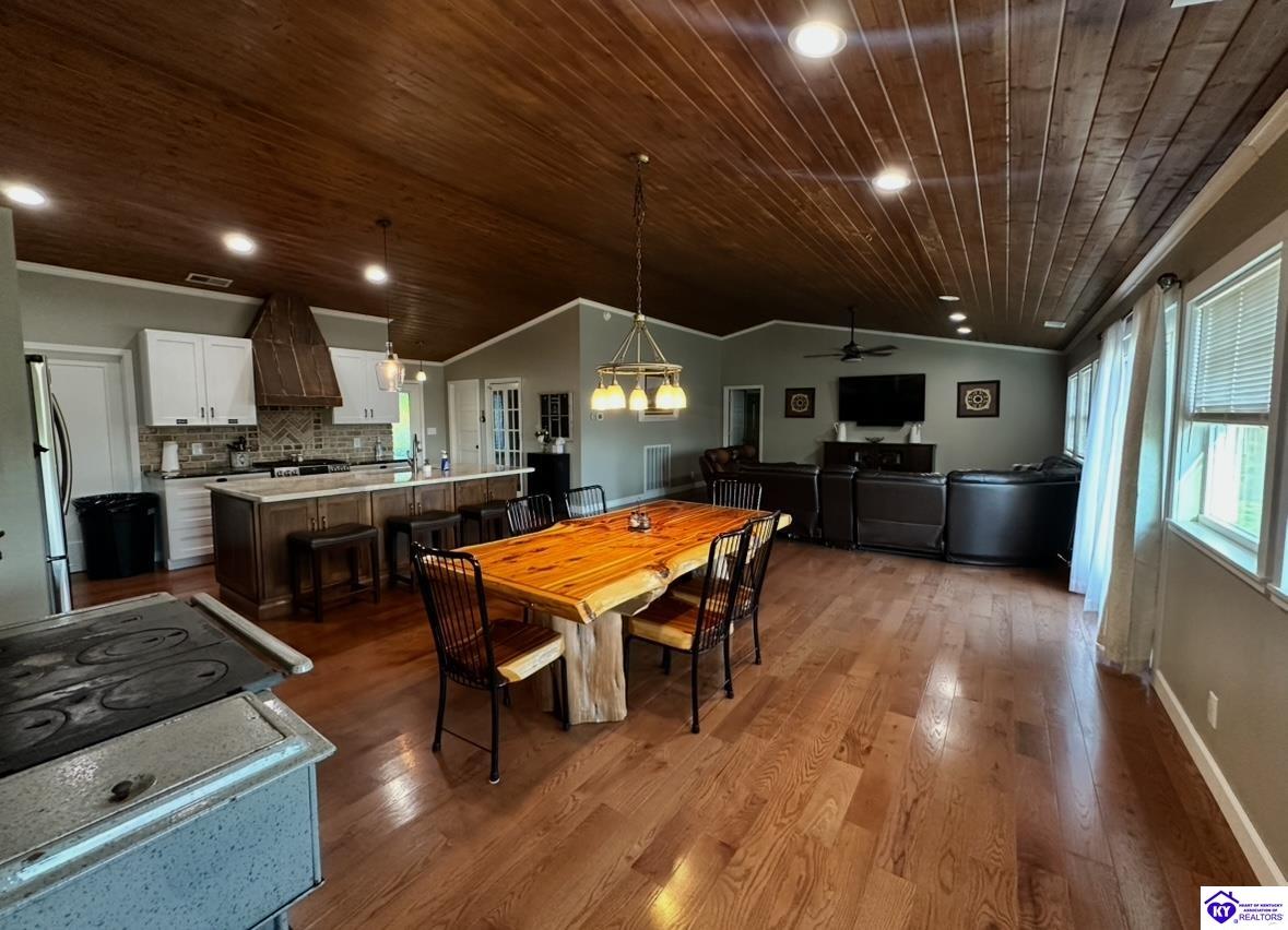 2385 Pikes Ridge Road