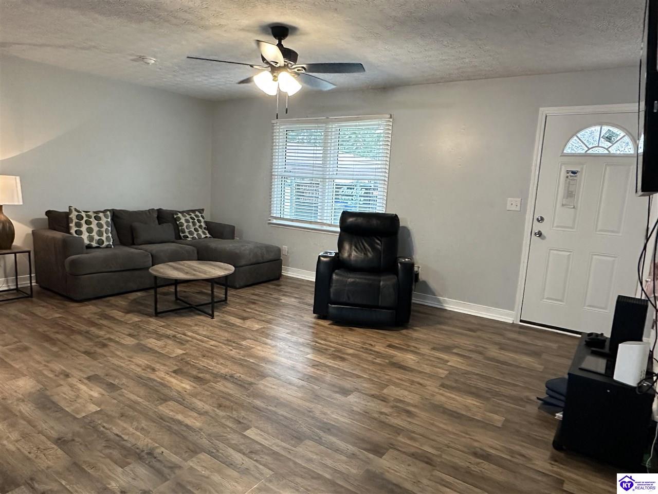 16 White Pine Circle