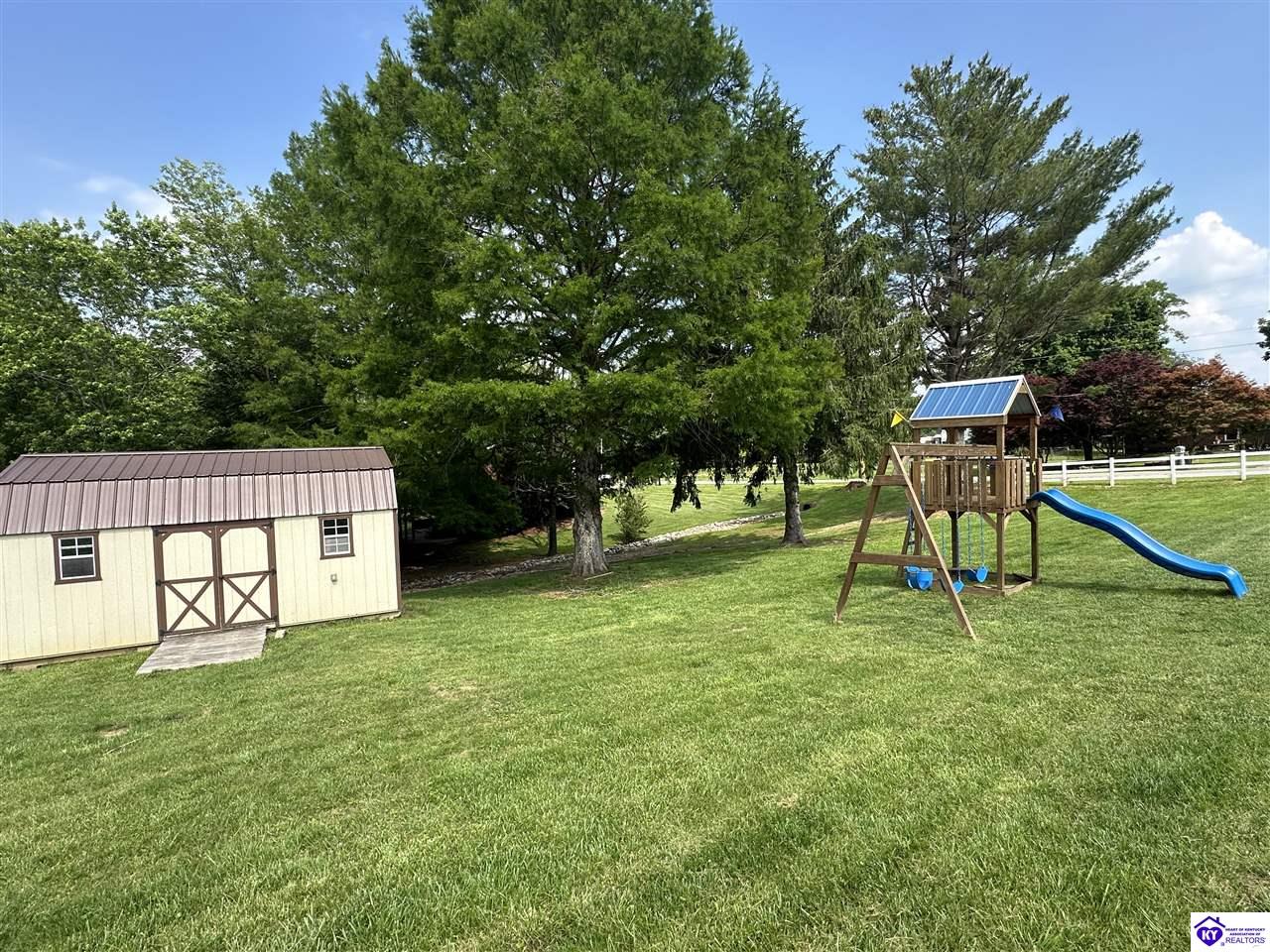 16 White Pine Circle