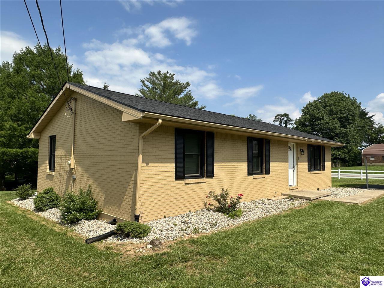 16 White Pine Circle