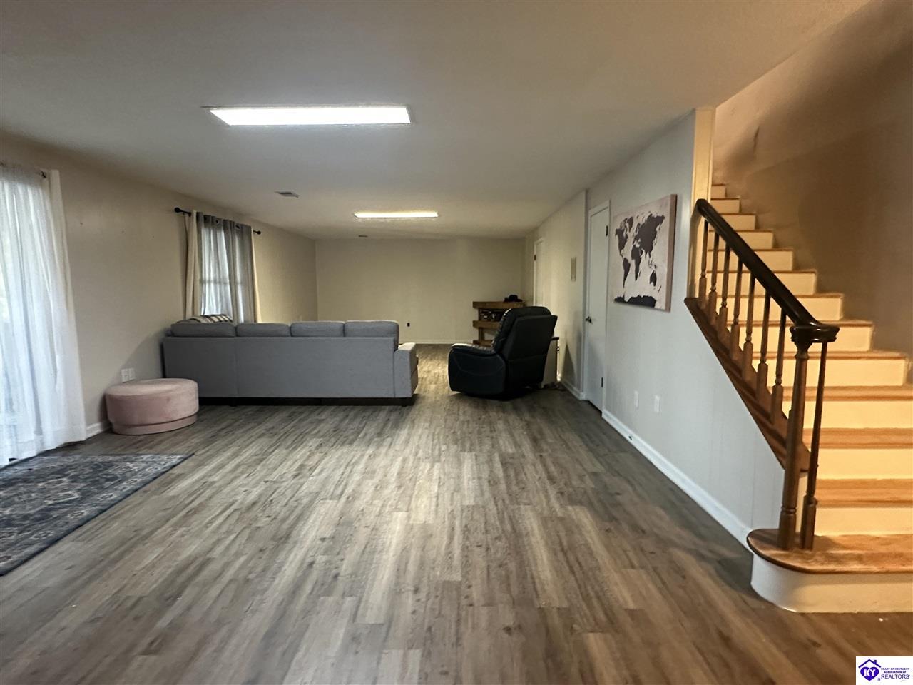 506 Hastings Way