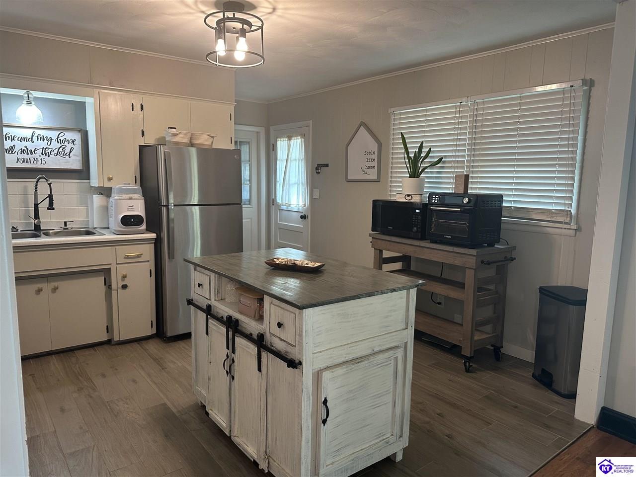 282 Red Fern Road