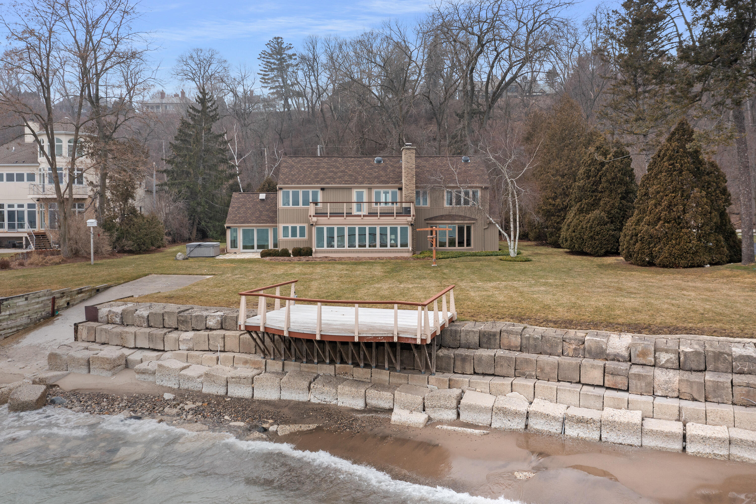 7124 N Beach Dr