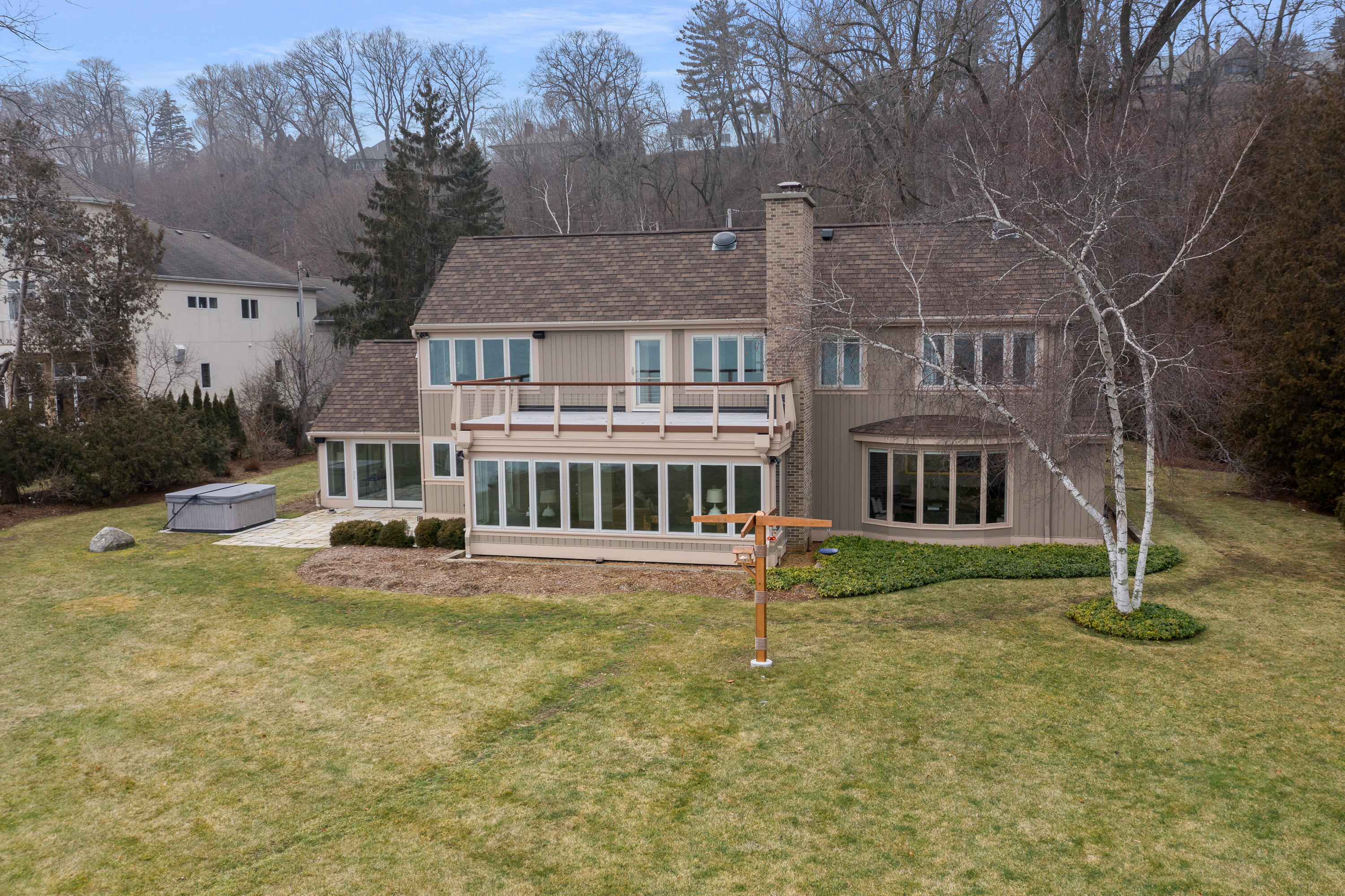 7124 N Beach Dr
