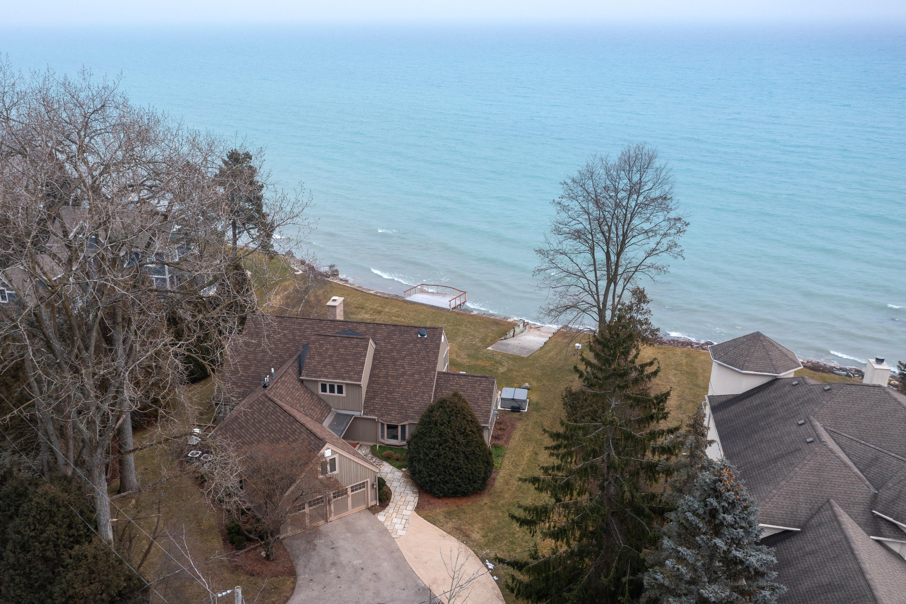 7124 N Beach Dr