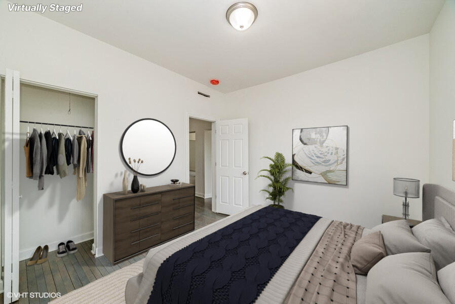 2813 E Belleview Pl 5