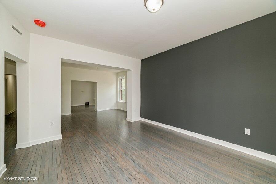 2813 E Belleview Pl 6