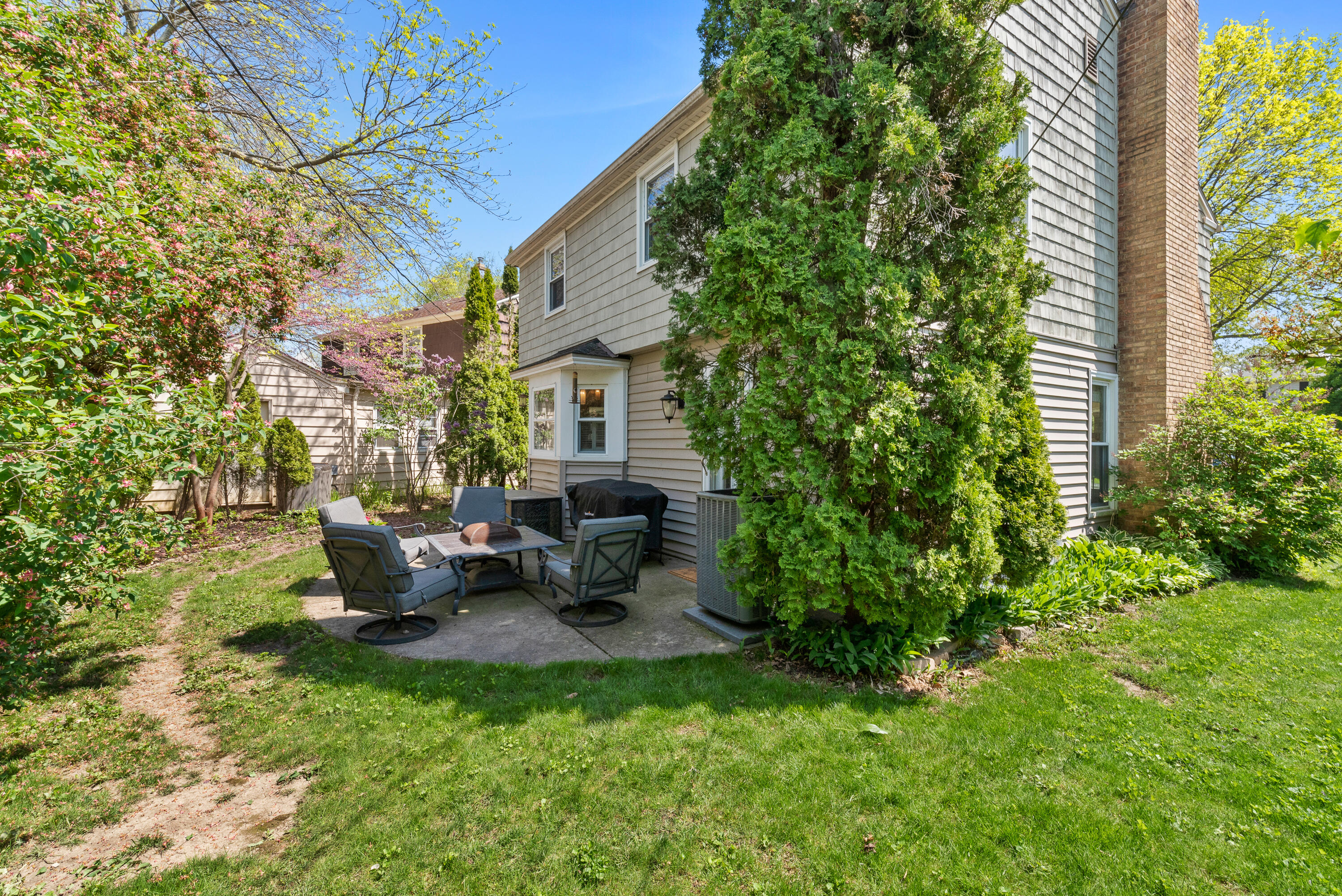 526 E Lake View Ave