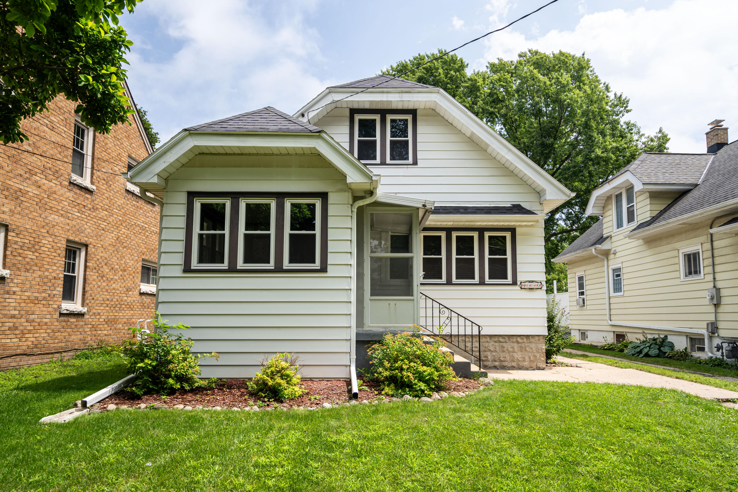 4330 S Austin St