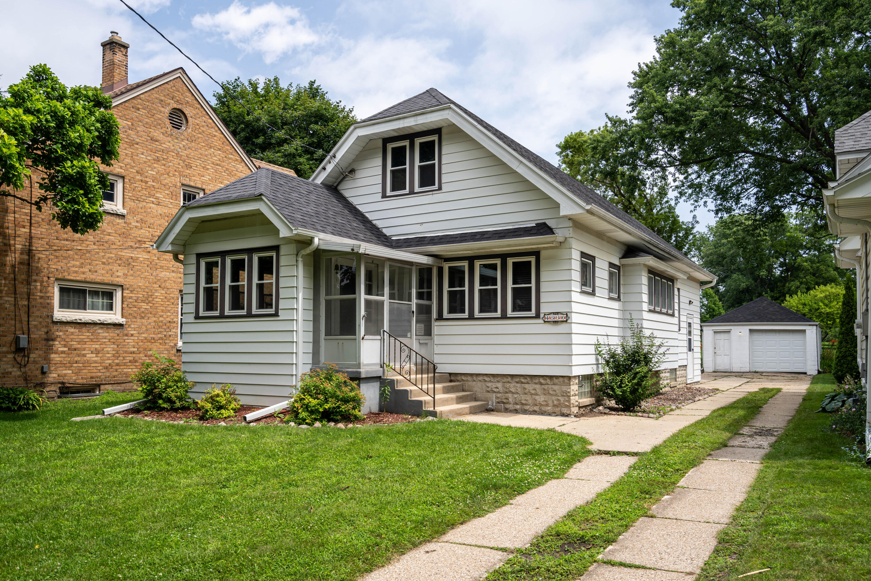 4330 S Austin St