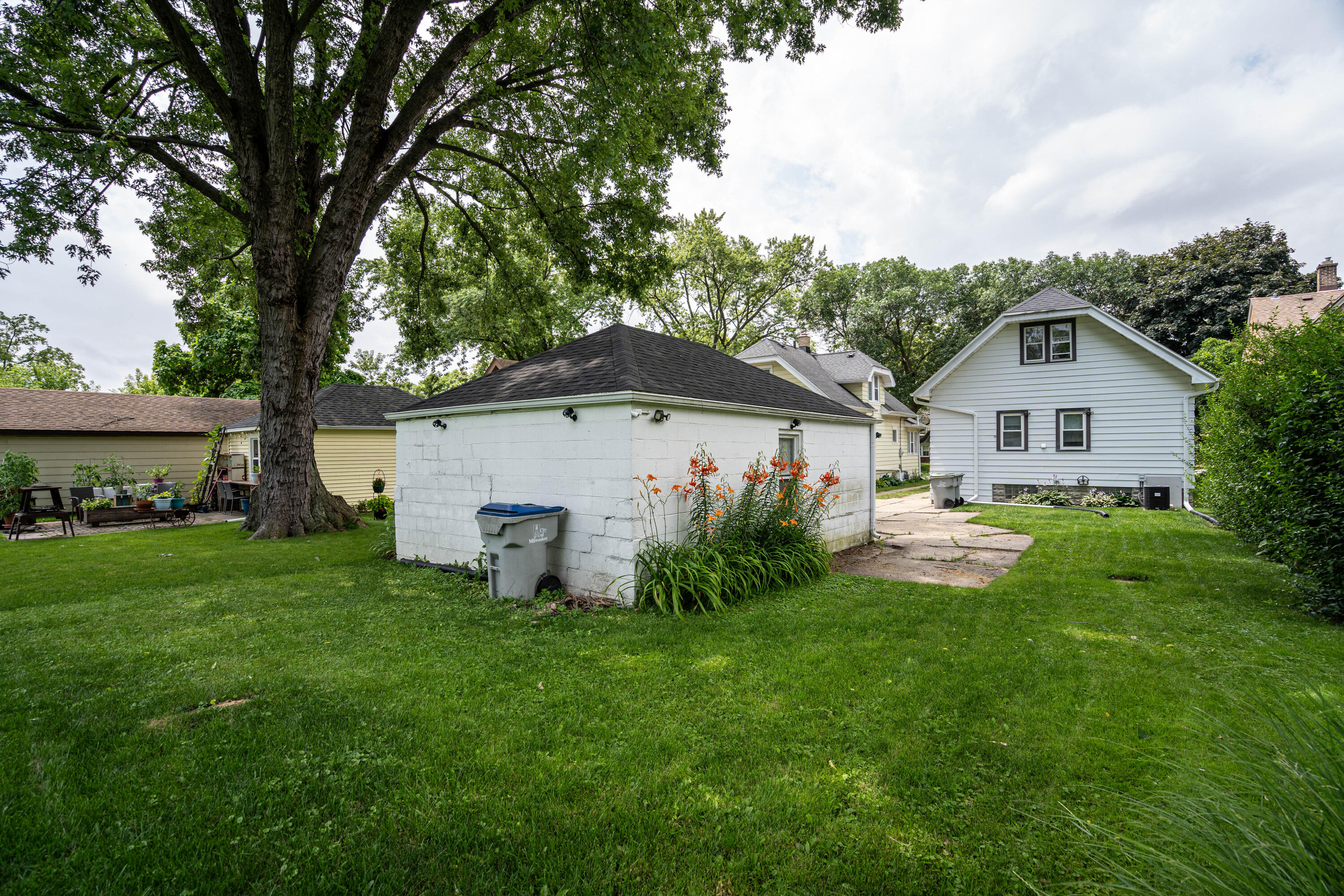 4330 S Austin St