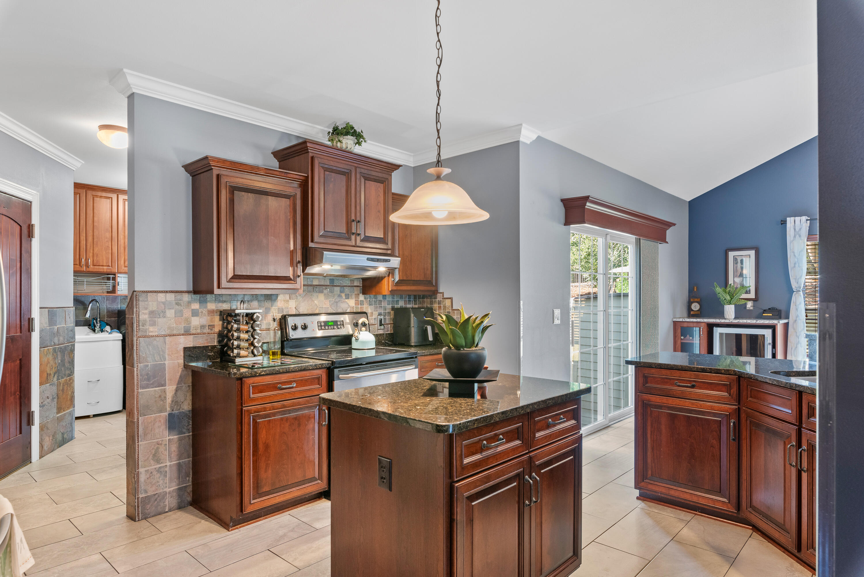 N73W23398 Fontaine Cir