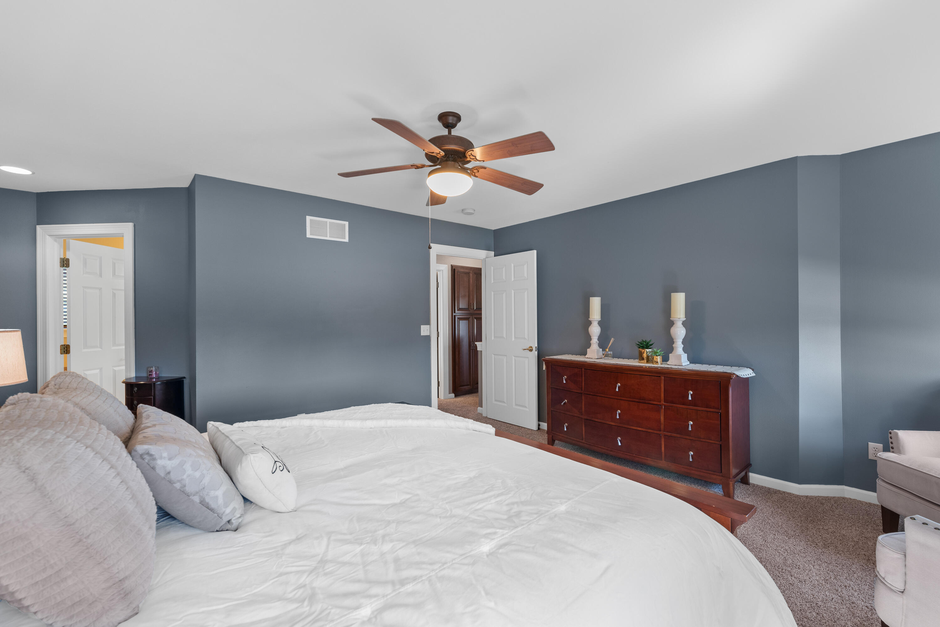 N73W23398 Fontaine Cir