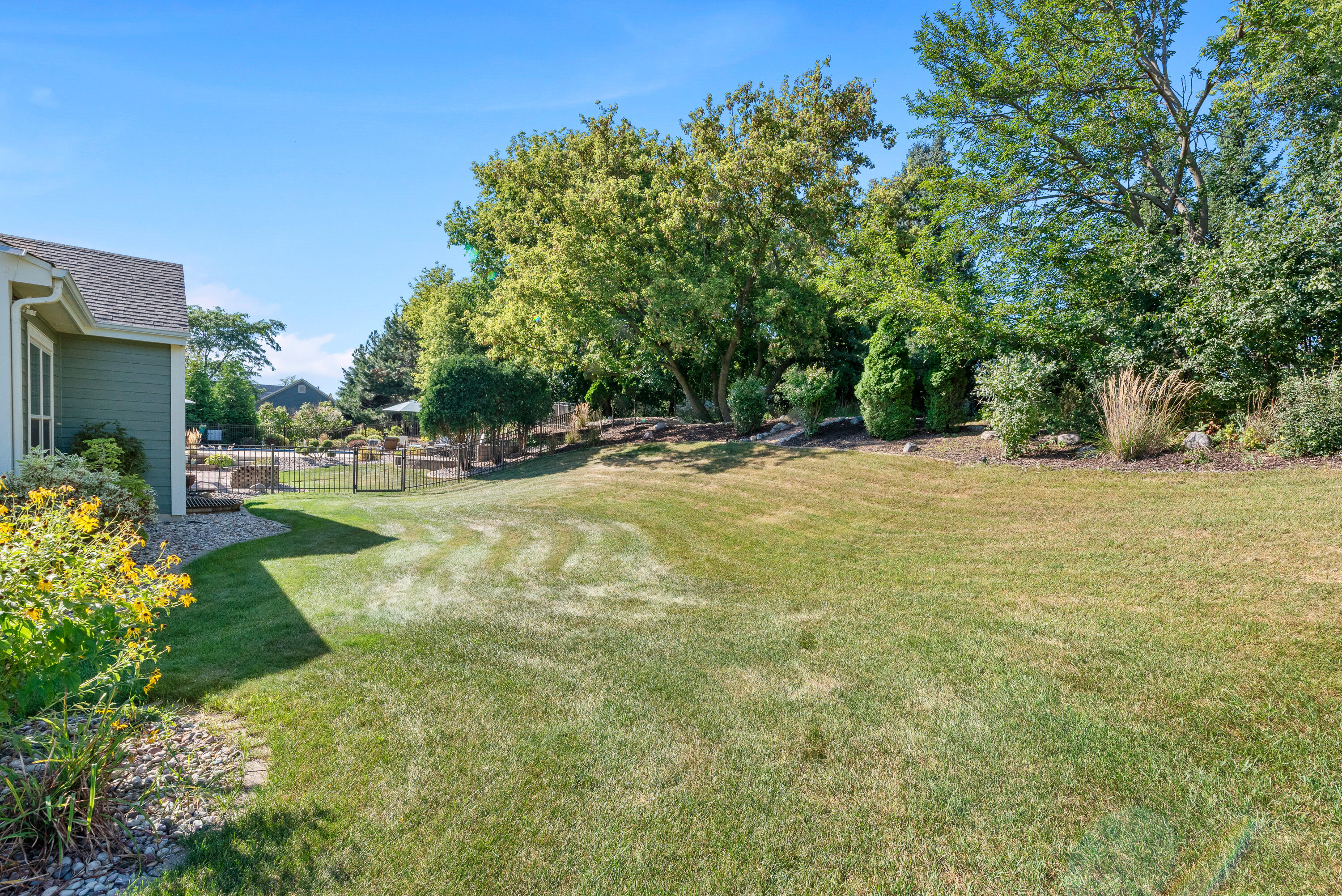 N73W23398 Fontaine Cir