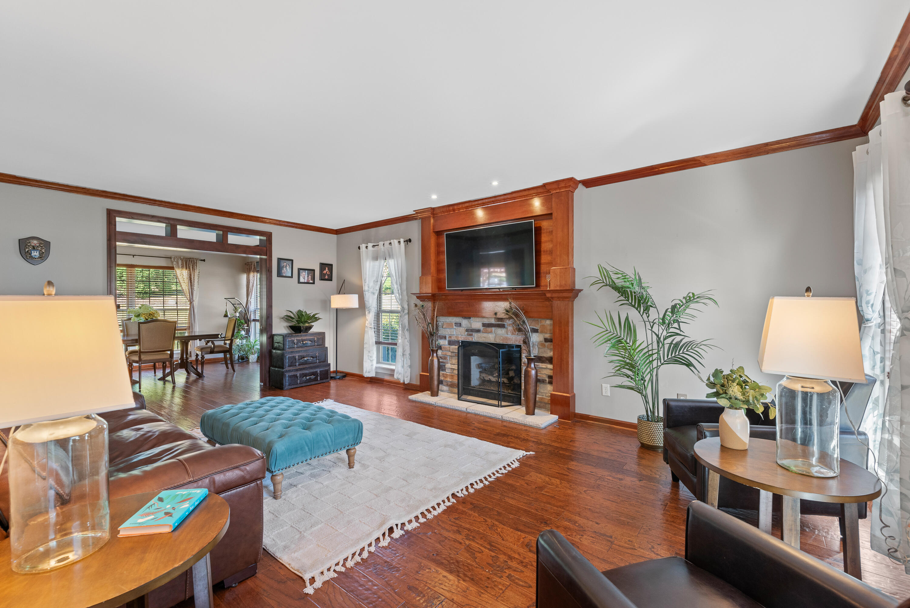 N73W23398 Fontaine Cir