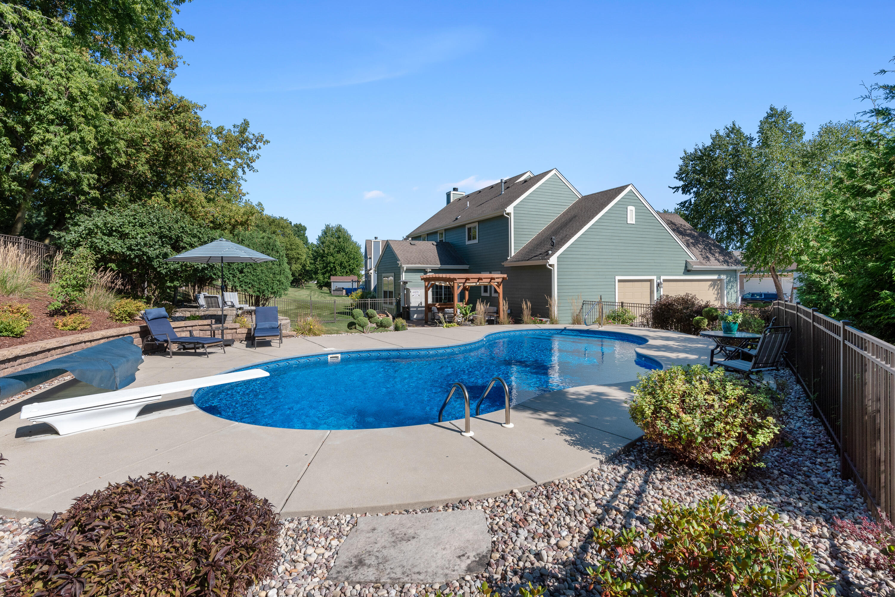 N73W23398 Fontaine Cir