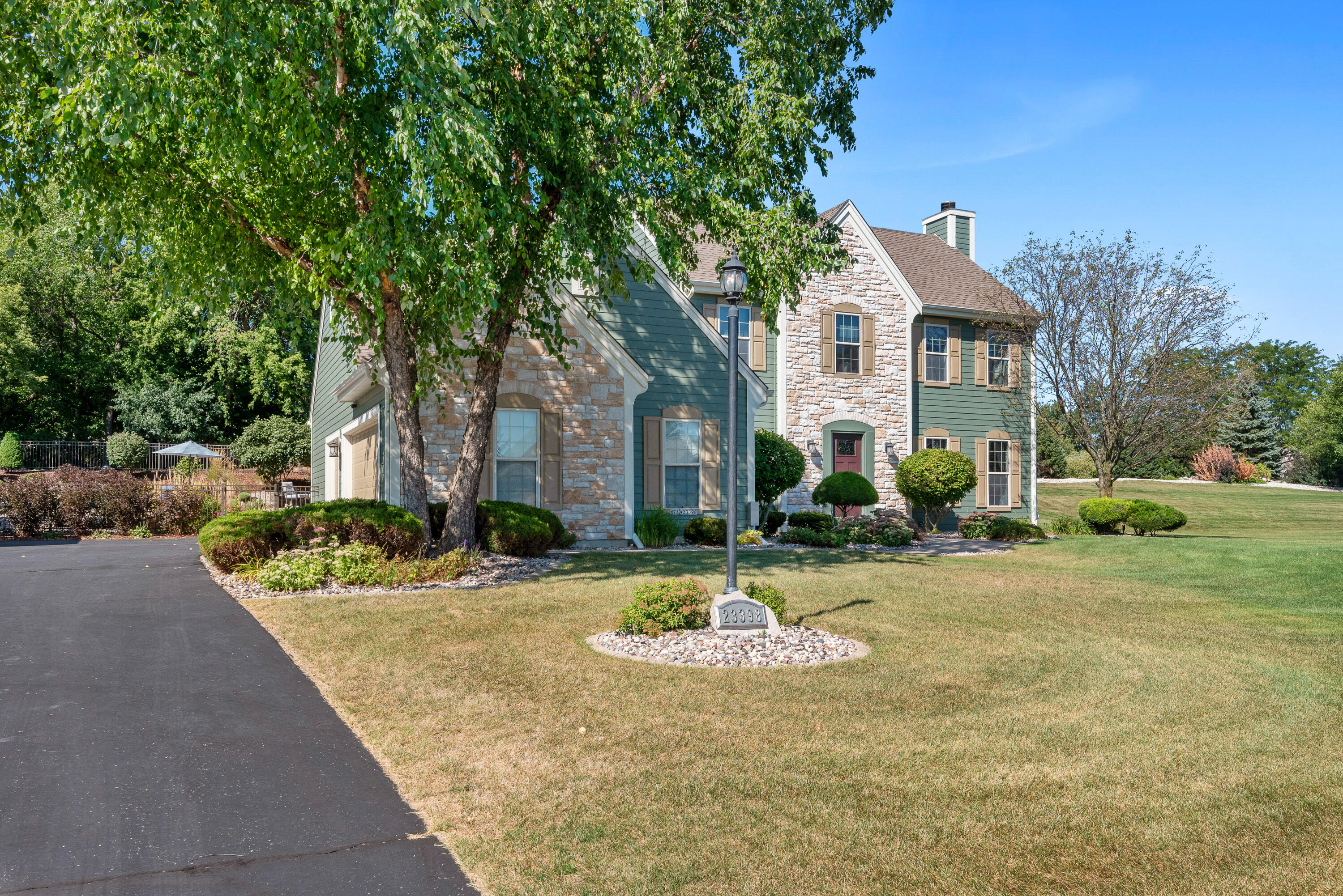 N73W23398 Fontaine Cir