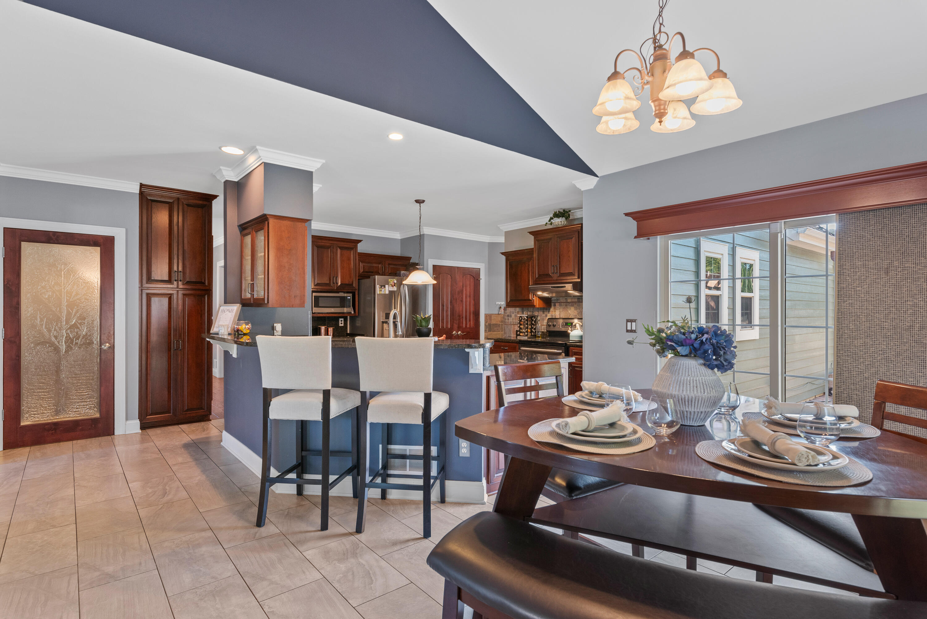 N73W23398 Fontaine Cir