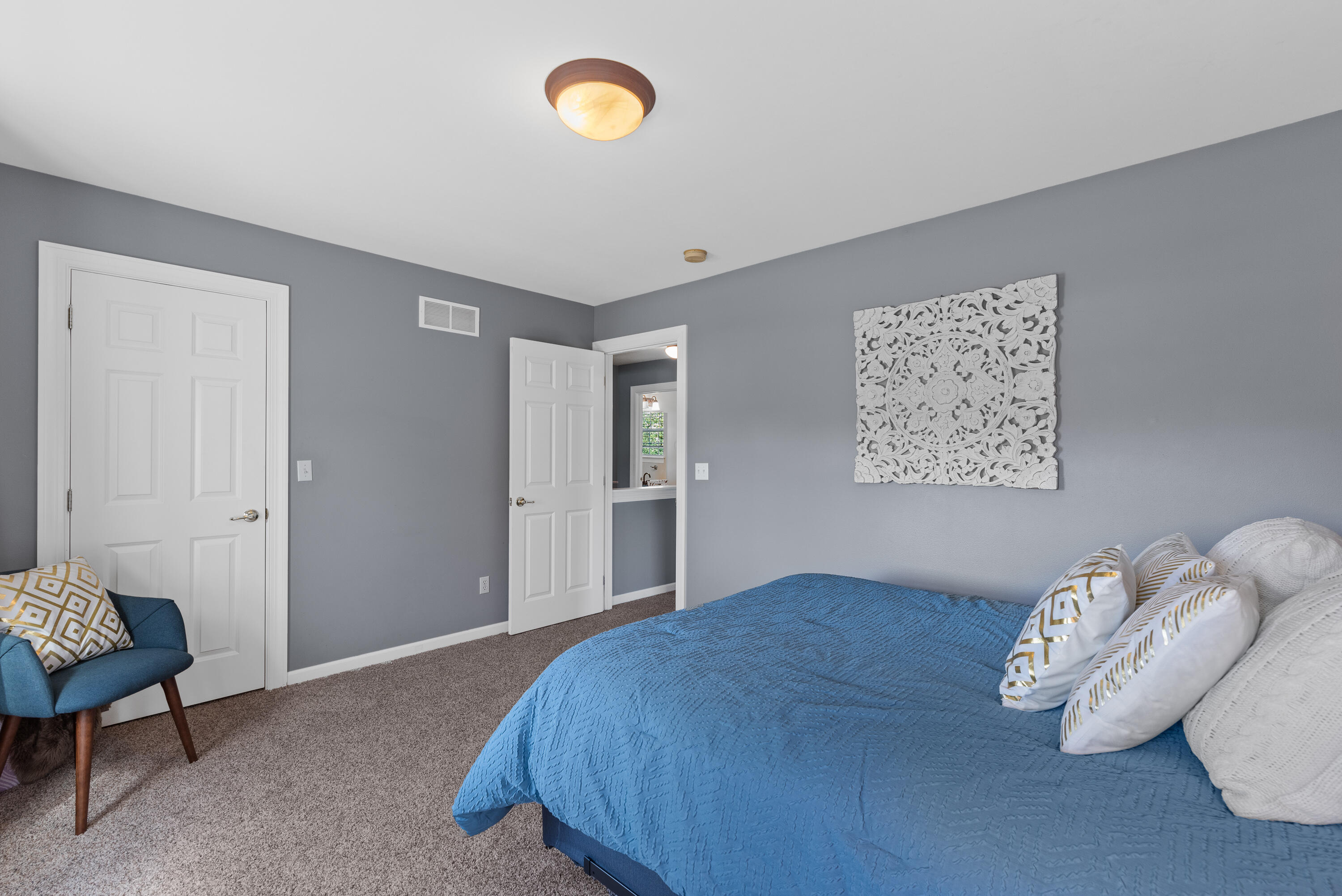 N73W23398 Fontaine Cir