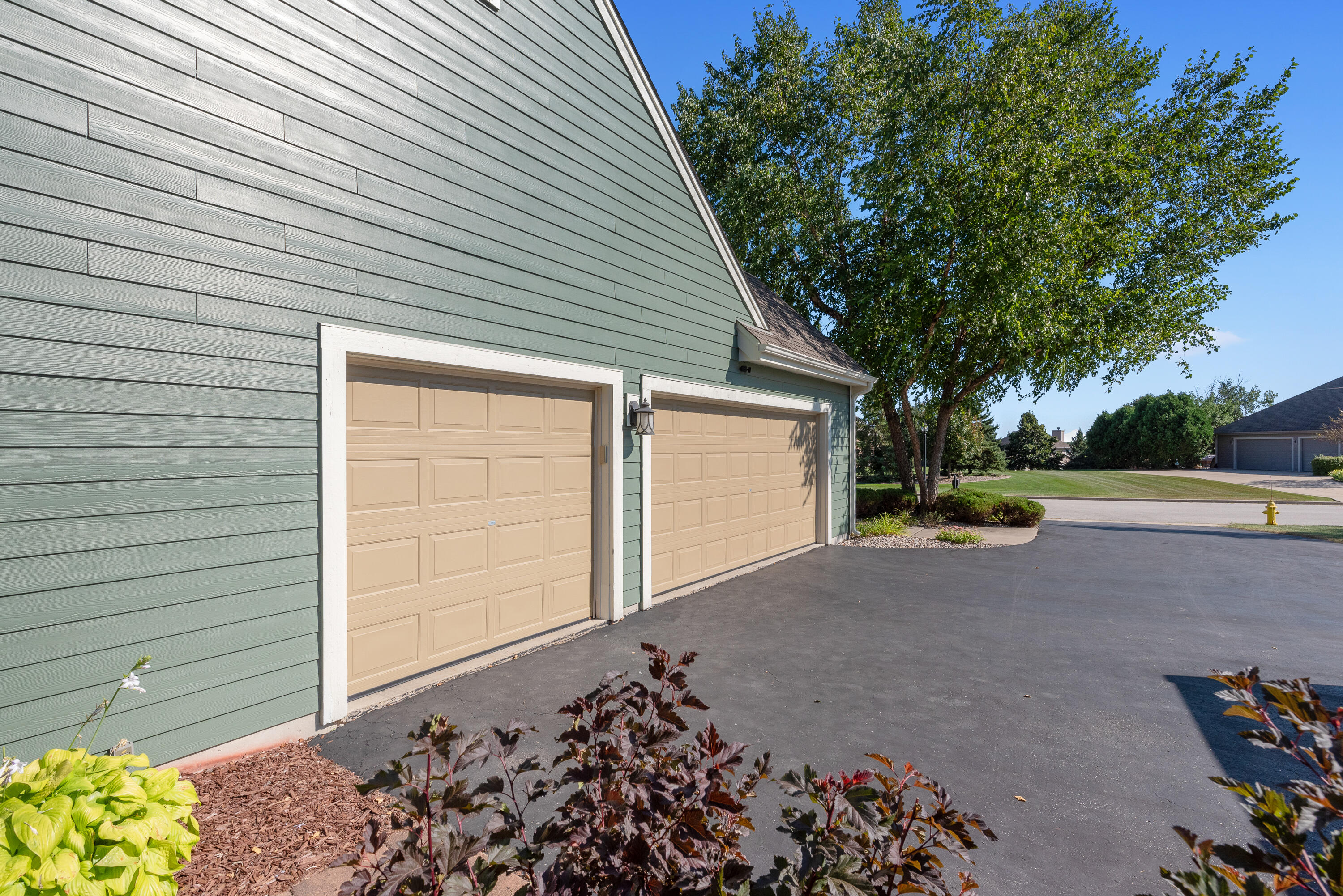 N73W23398 Fontaine Cir