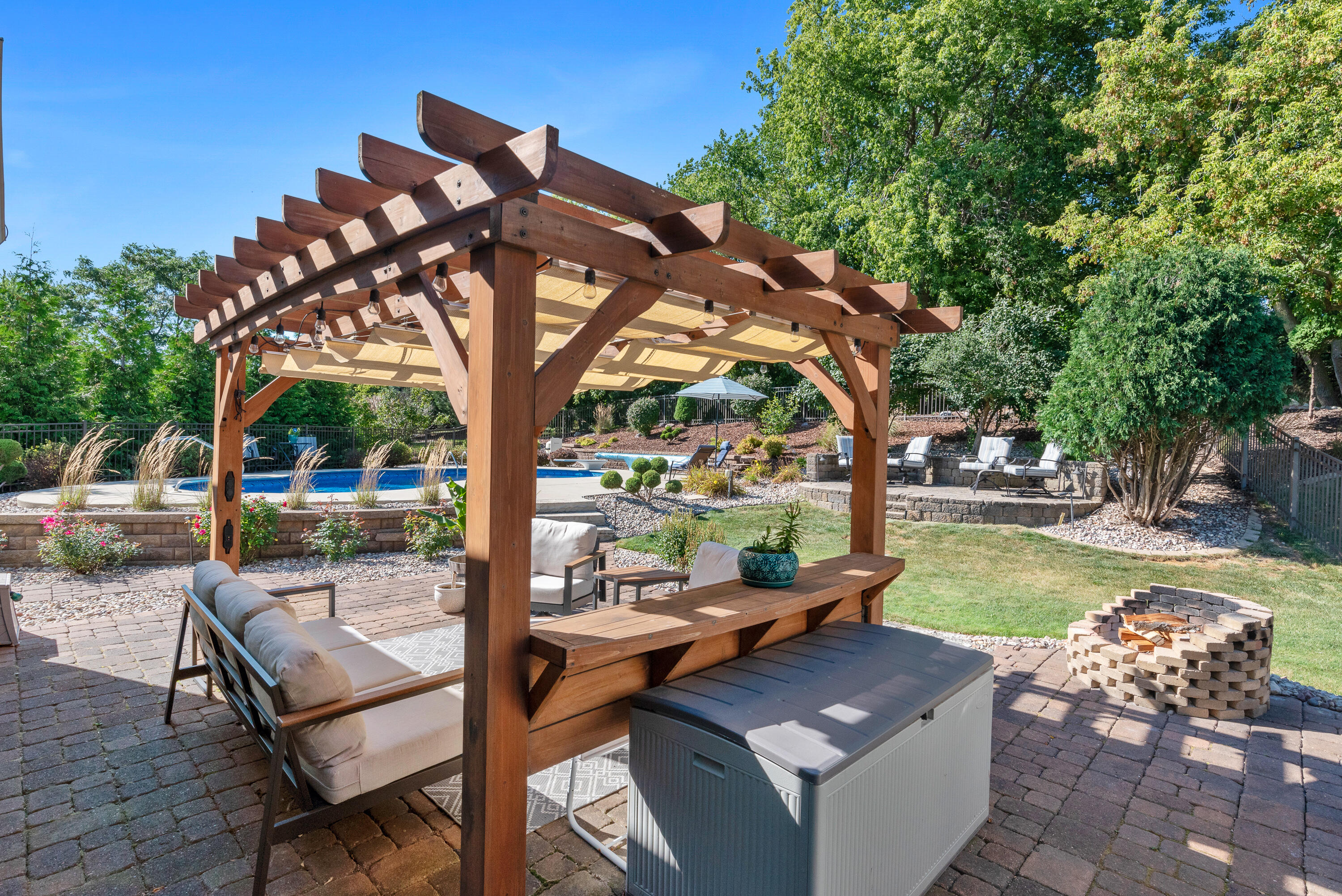 N73W23398 Fontaine Cir