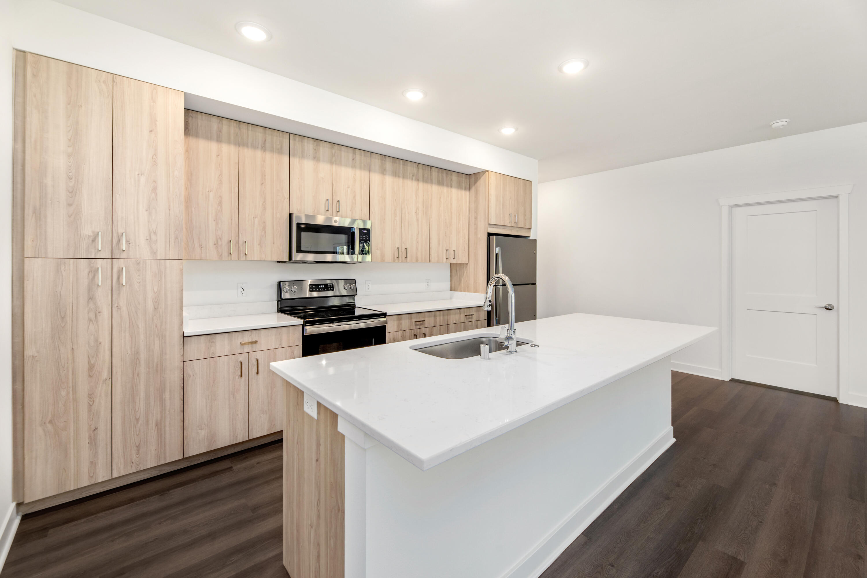 1876 W Mildenhall Dr